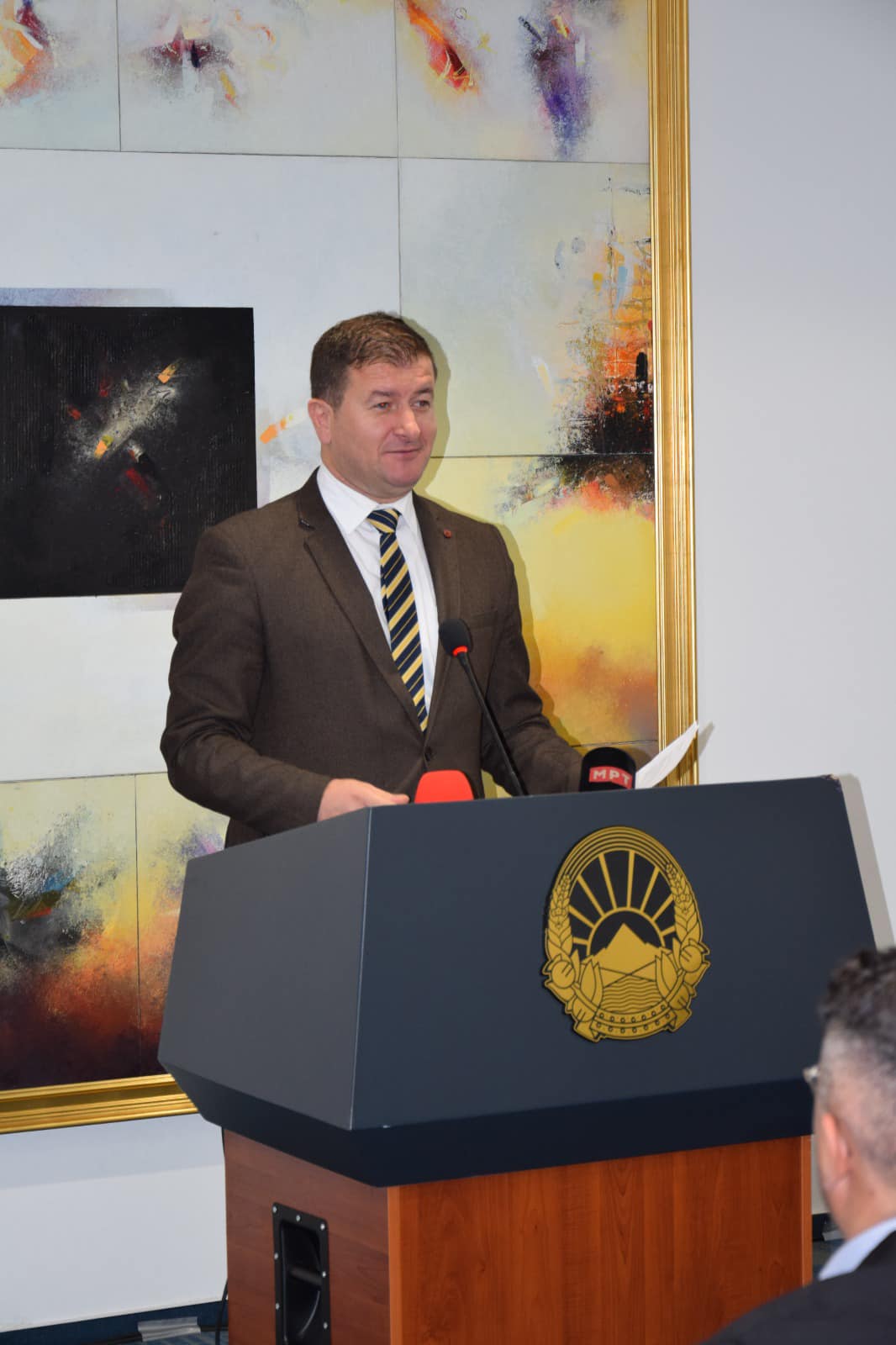 Drejtori i AZGJ-së, Ylber Sela u paraqit me kumtesë në konferencën “Studimet albanologjike në gjuhën gjermane”